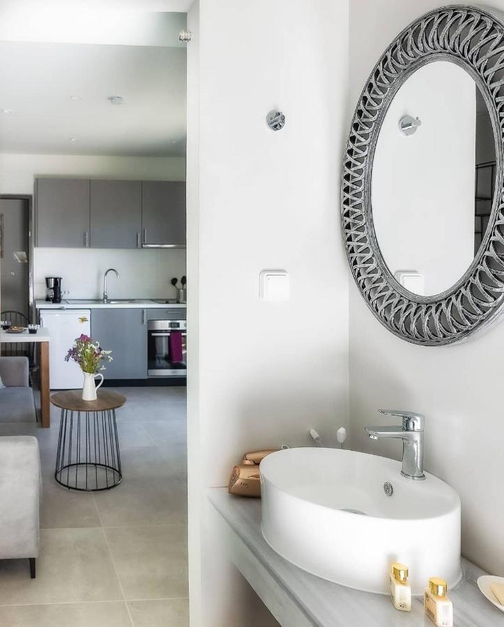 Kipos Suites & Apartments (Adults Only) غينادي المظهر الخارجي الصورة