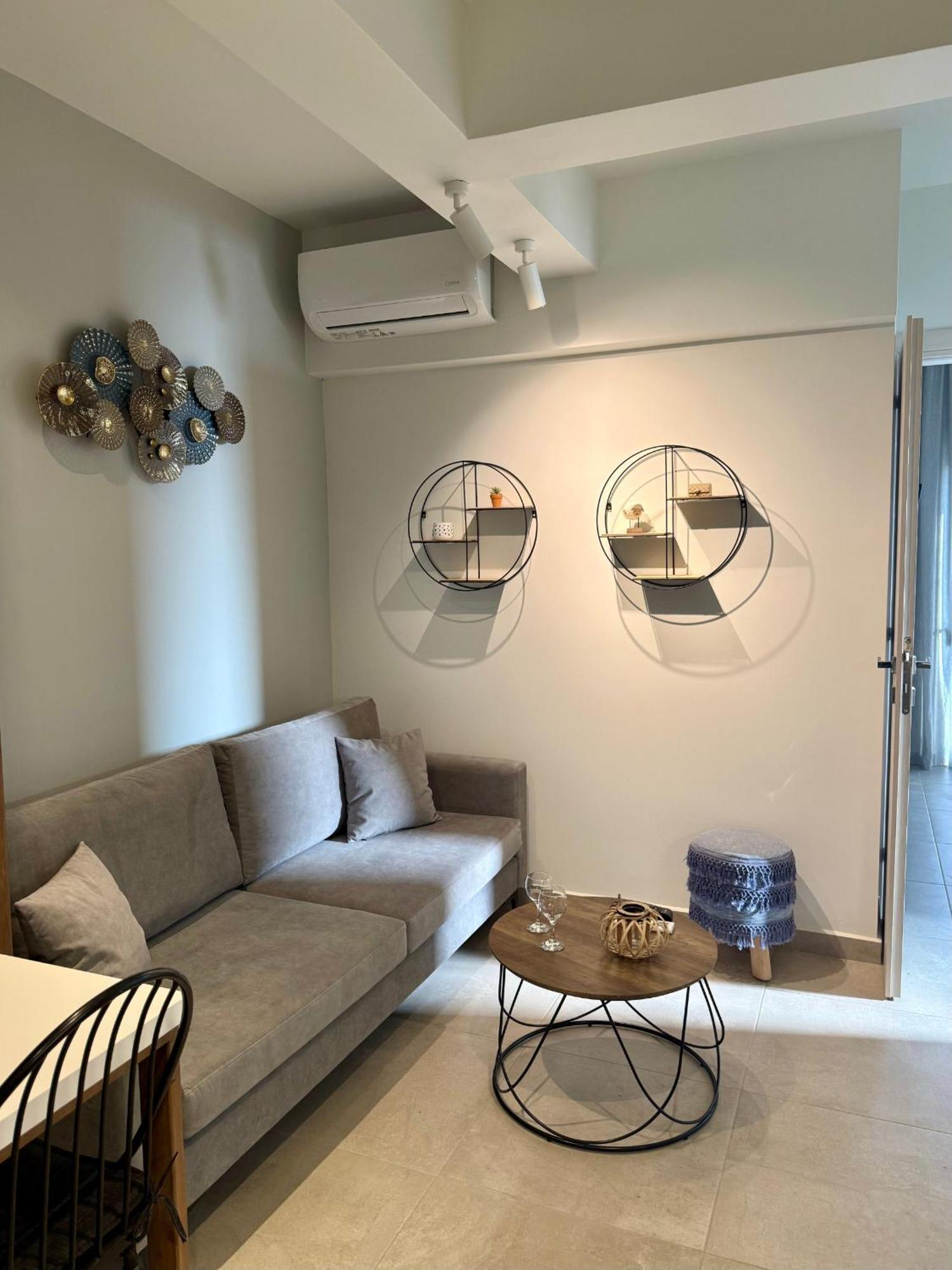 Kipos Suites & Apartments (Adults Only) غينادي الغرفة الصورة
