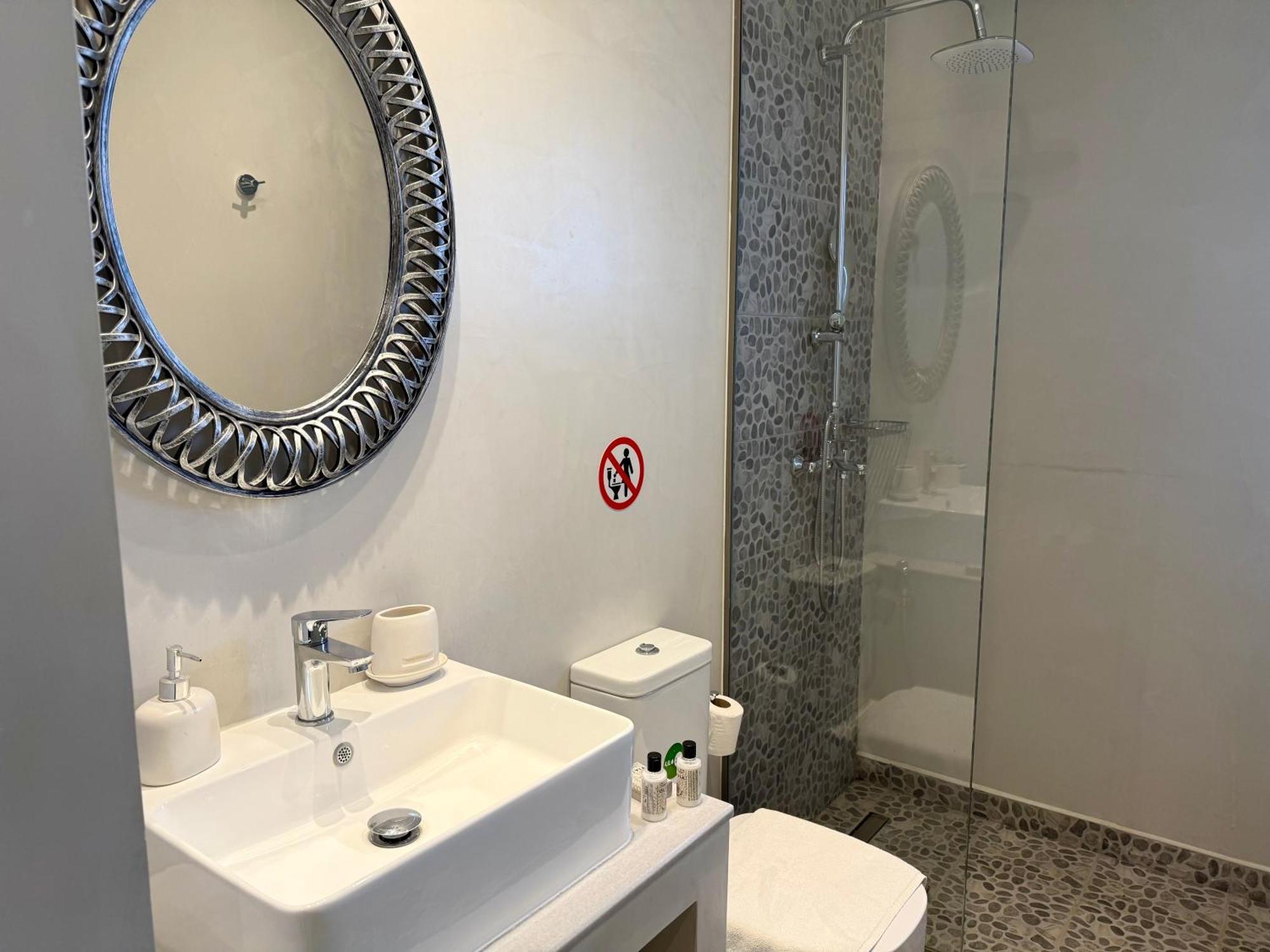 Kipos Suites & Apartments (Adults Only) غينادي الغرفة الصورة